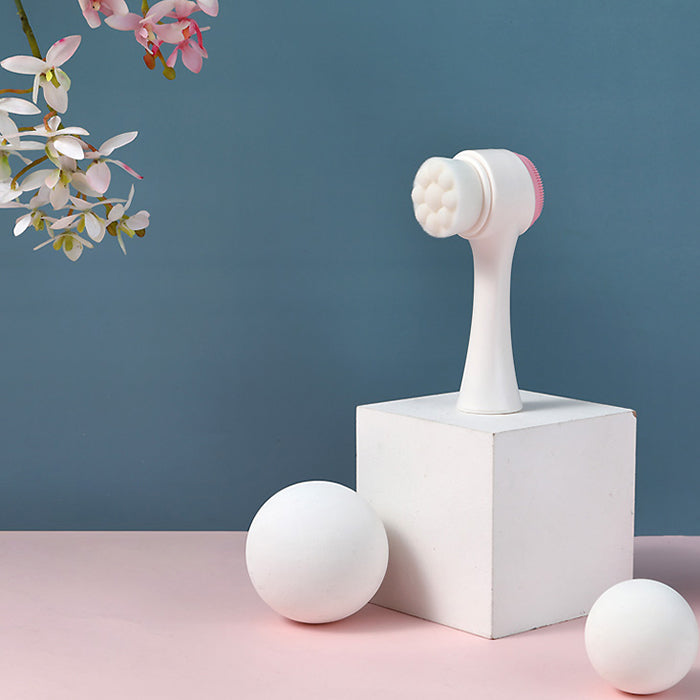 Dual-ended facial cleansing brush with soft, fine silicone bristles