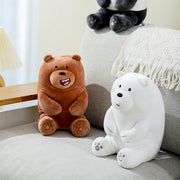 We Bare Bears – Peluche Carino in Posa Seduta (Ice Bear)